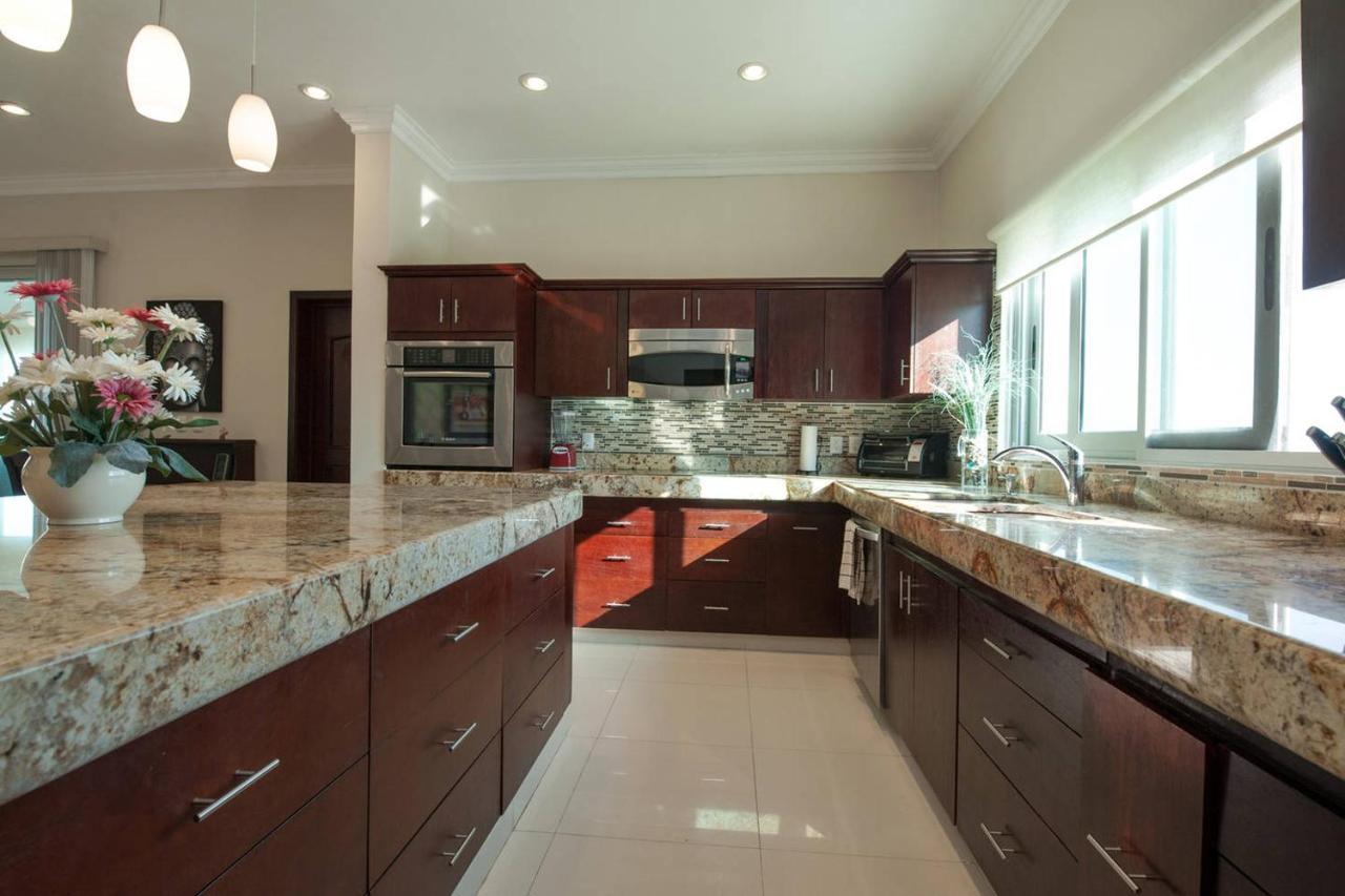 Villa Casa Joya Del Mar - Oceanfront For 10 - Playa Paradise *