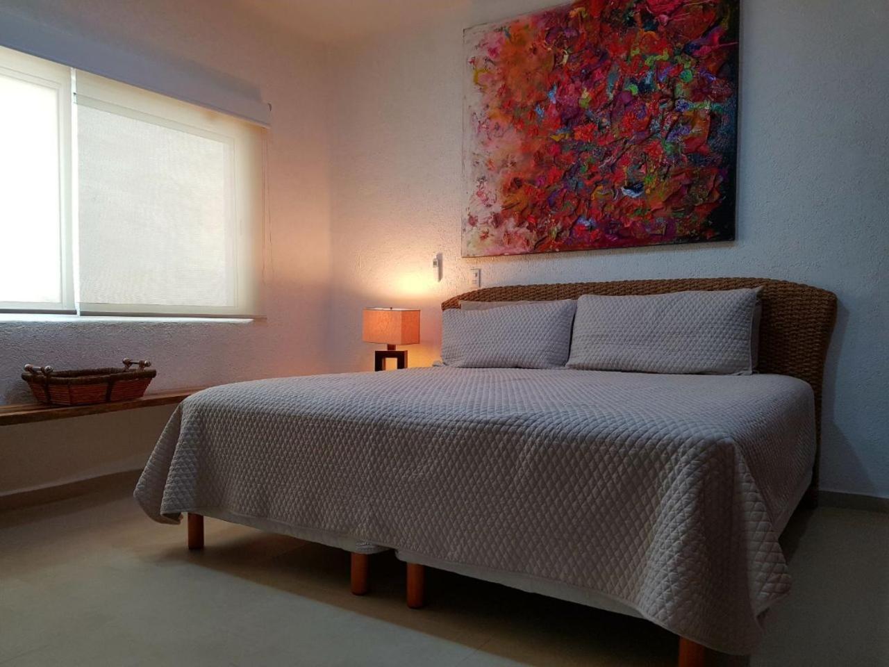 And Great Location Steps Away From Mamitas 2 Bedroom By Happy Address *