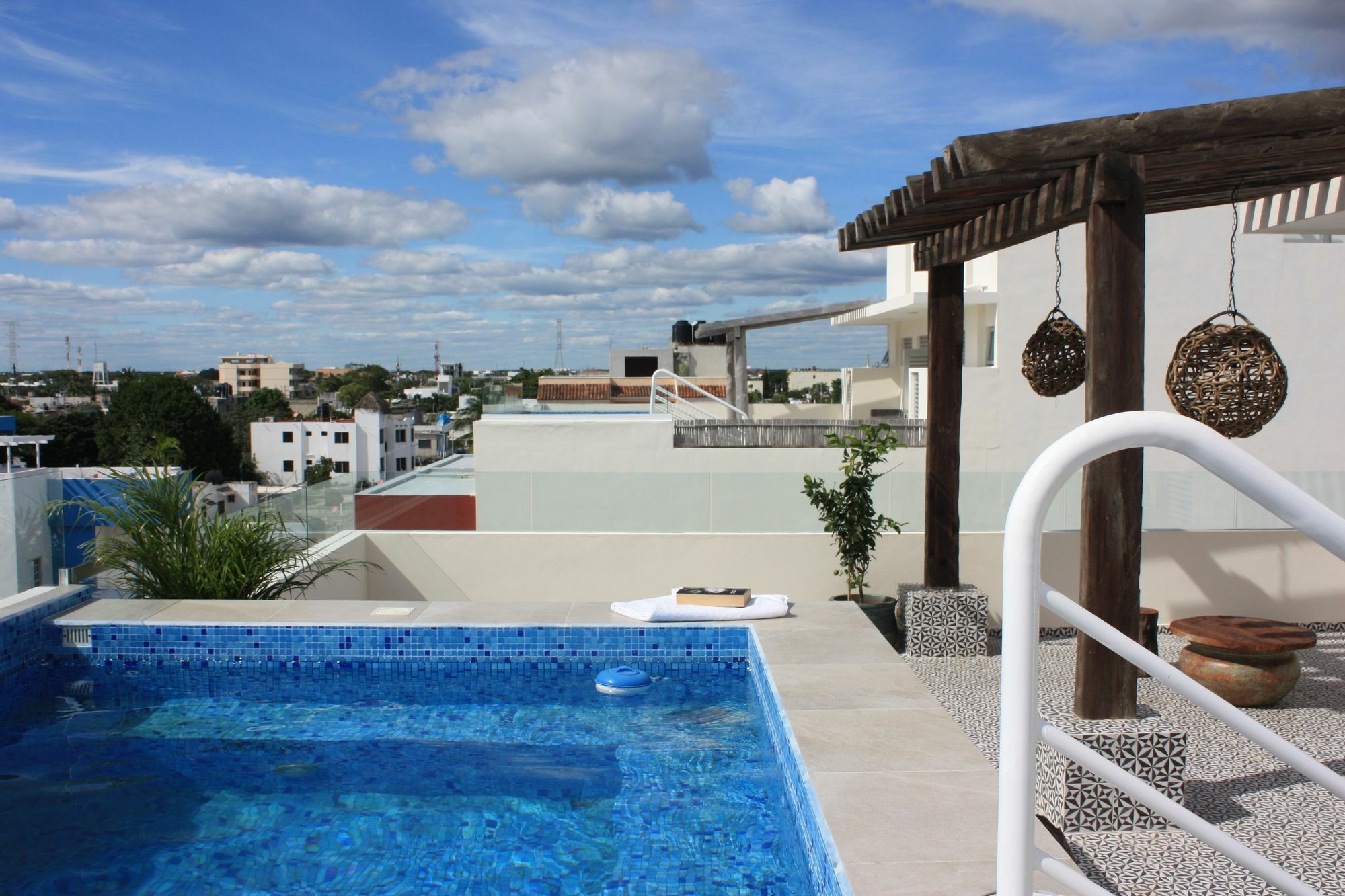 Mora & By Kalma Aparthotel