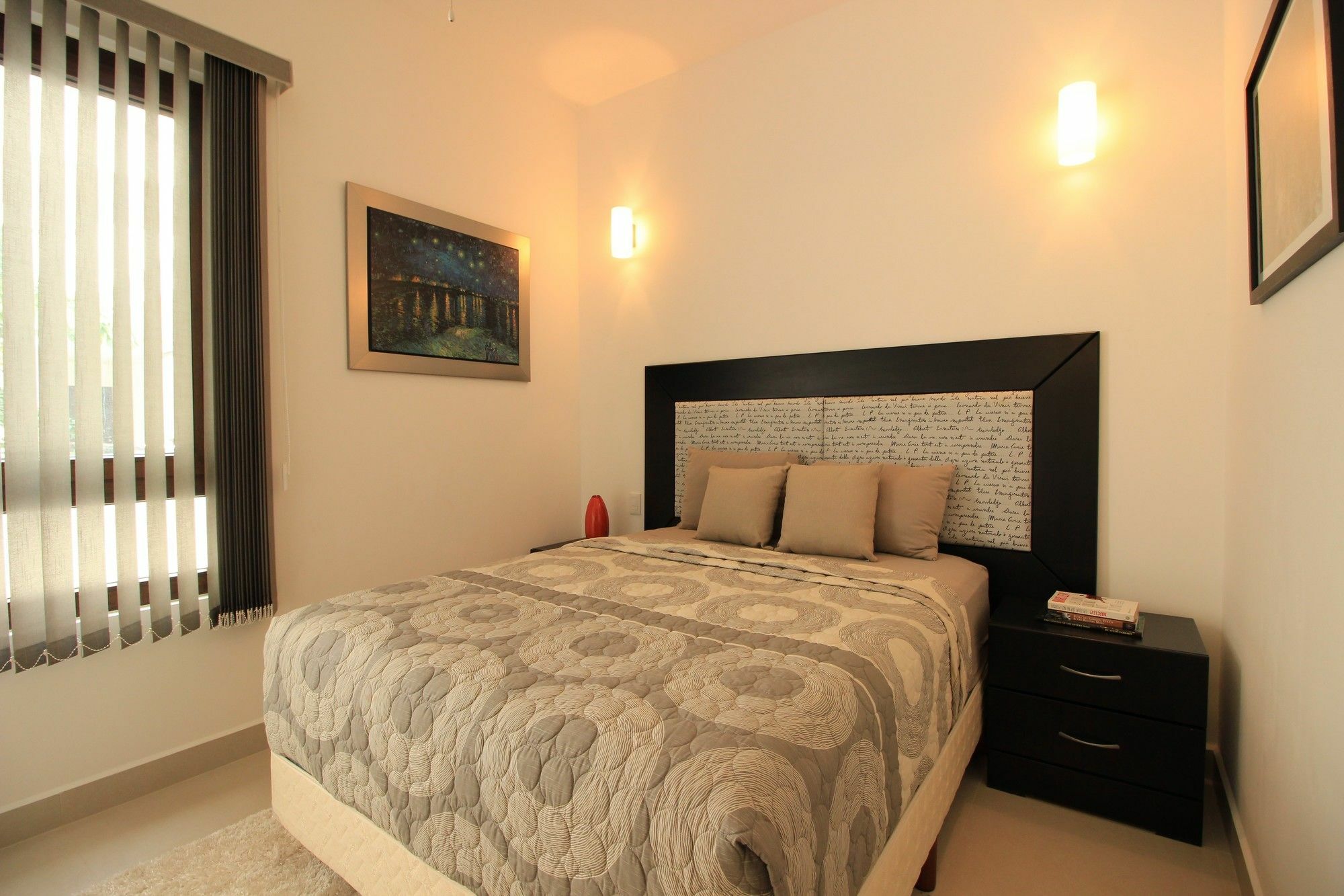 Jacuzzi On Terrace Penthouse By Olahola *
