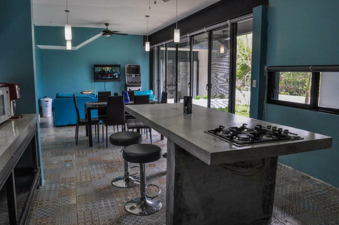 Villa Vacation Full House With Private Pool, 3 Bedroom *