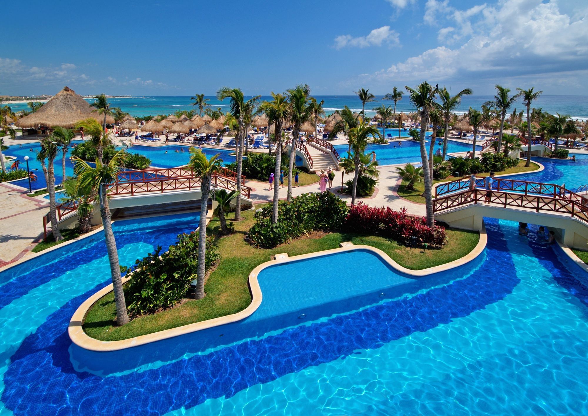 Tao In Tulum Country Club-bahia Principe, Screened Corner Balcony, And Golf Club Access Apartment Akumal