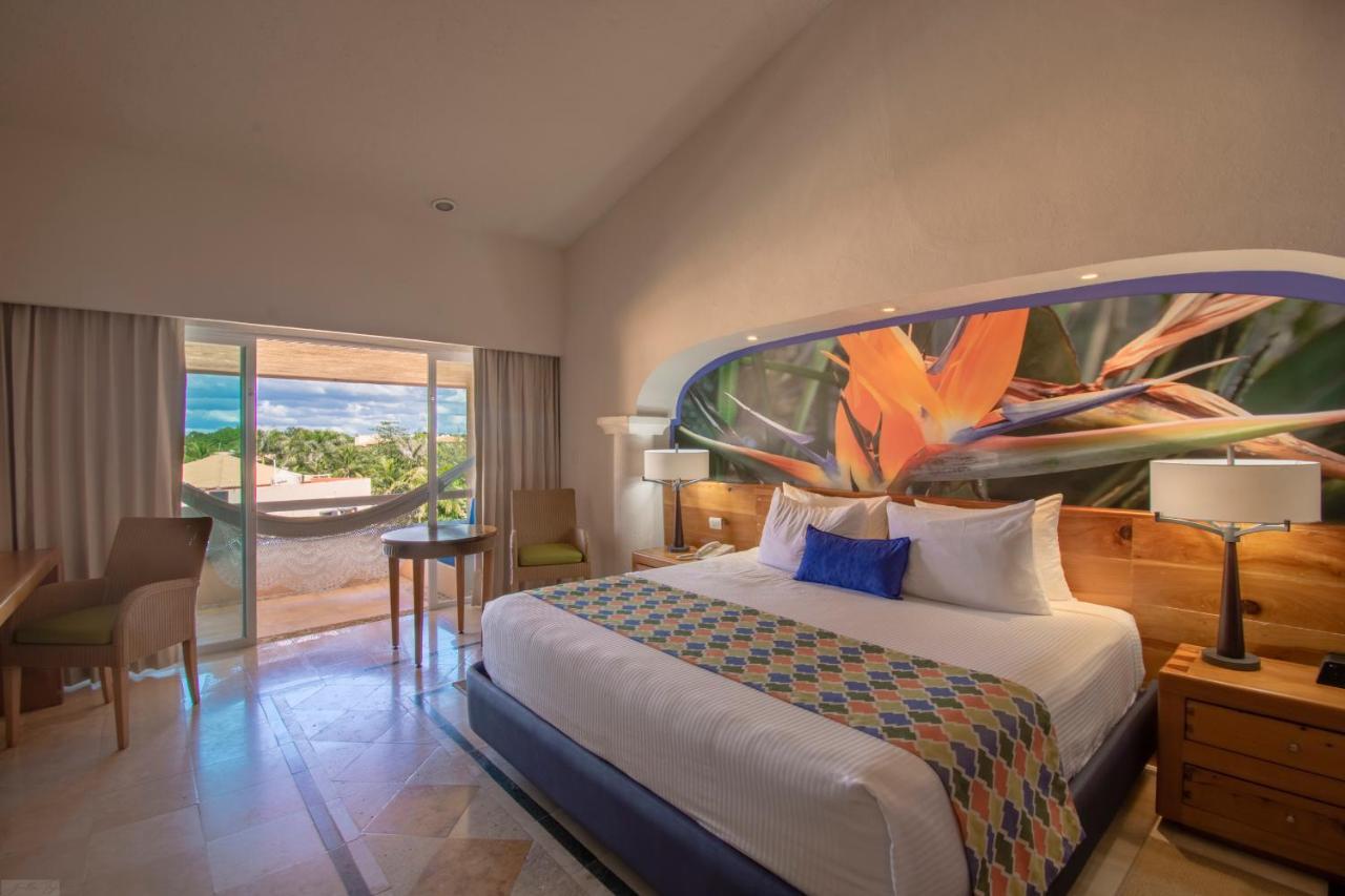 Hotel & Club