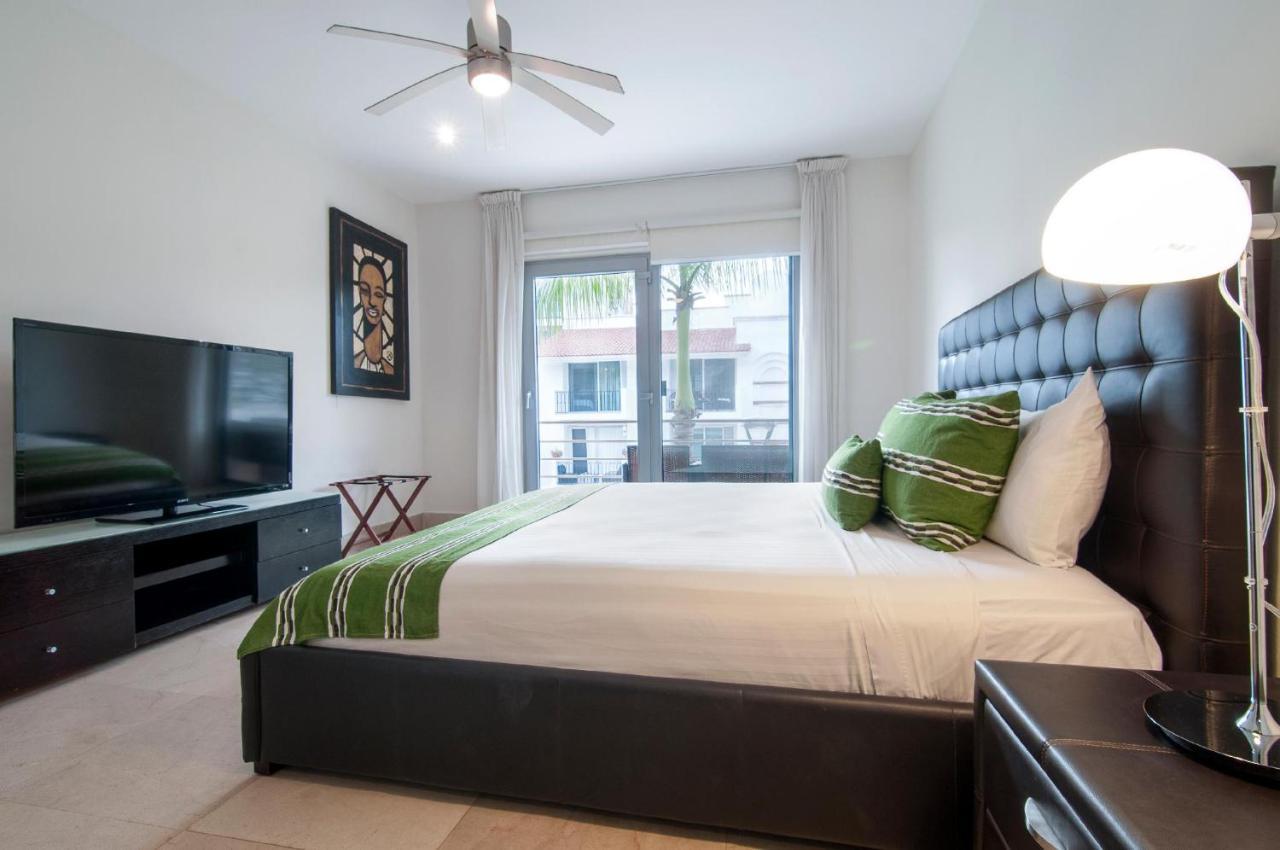 Apartment Luxurious & In Playa Steps From The *