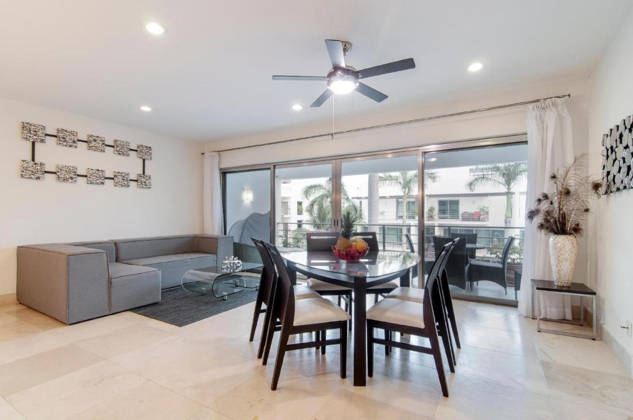 Apartment Luxurious & In Playa Steps From The Playa del Carmen