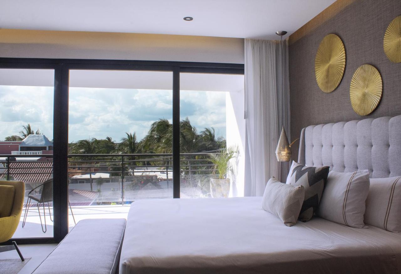 The Fives Oceanfront Puerto Morelos