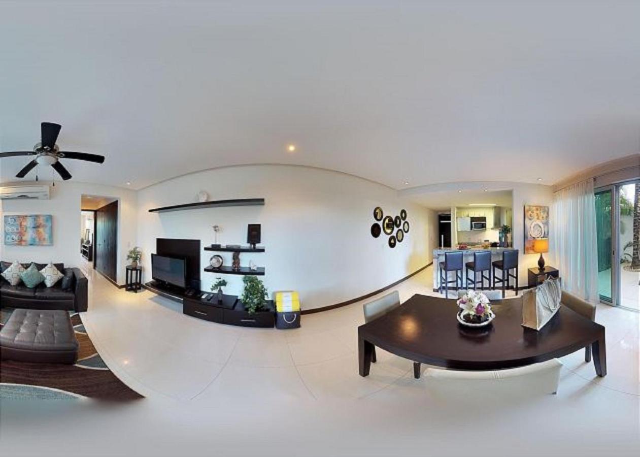 Oasis12 By Playa Moments