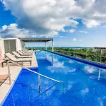Luxurious 2Br Condo Surrounded By Nature By Happy Address
