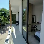 Menesse 32 Luxury Apartments By Mikitito Rentals