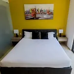 Menesse 32 Luxury Apartments By Mikitito Rentals