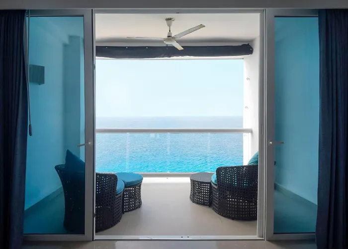 Oceanfront Oasis At Peninsula Grand