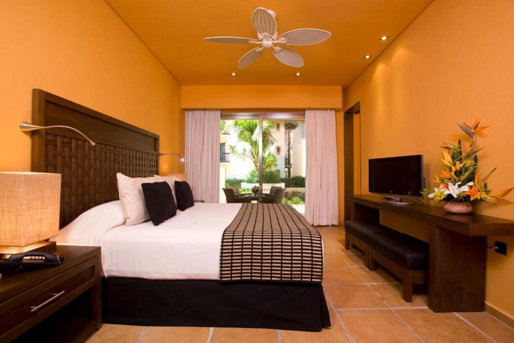 Catalonia Riviera Maya & Resort Puerto Aventuras