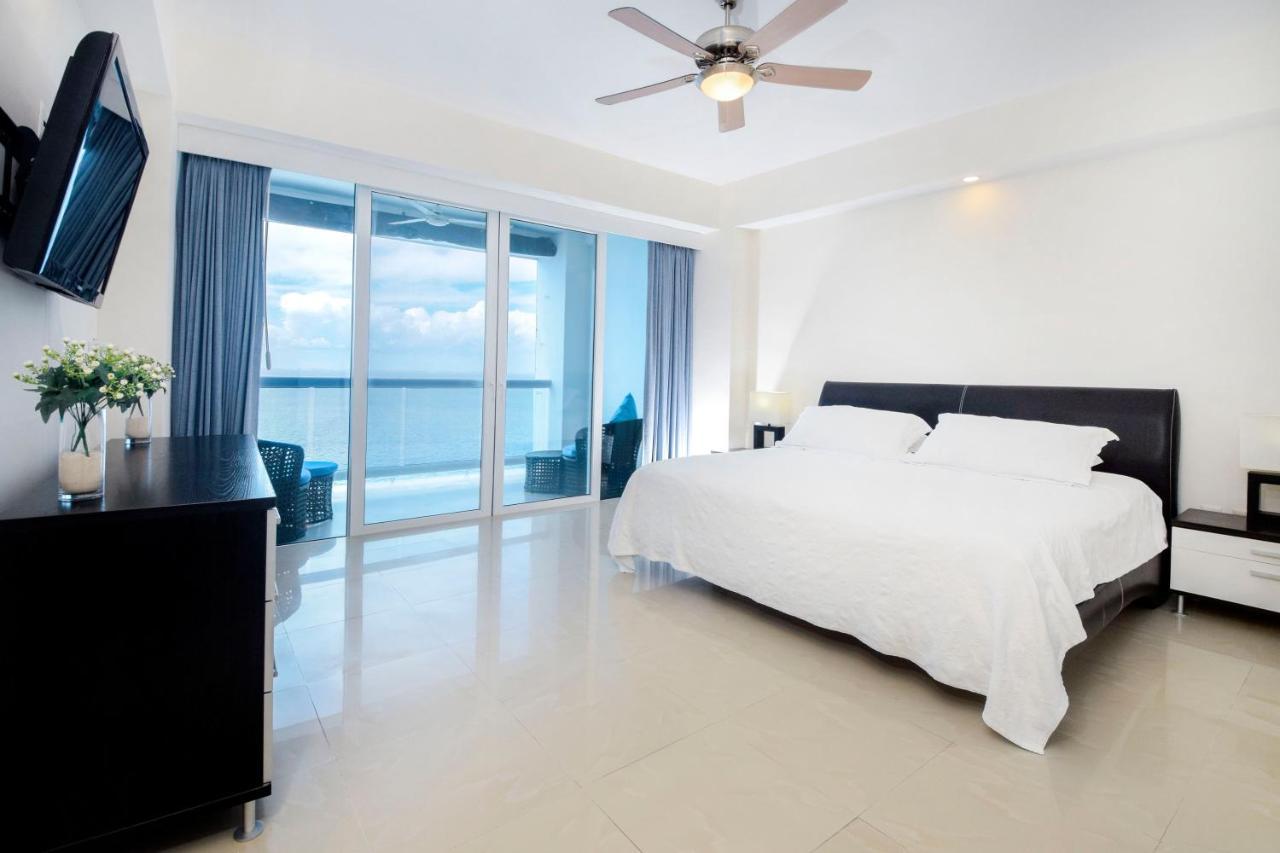 Oceanfront Oasis At Peninsula Grand Сasa de vacaciones *
