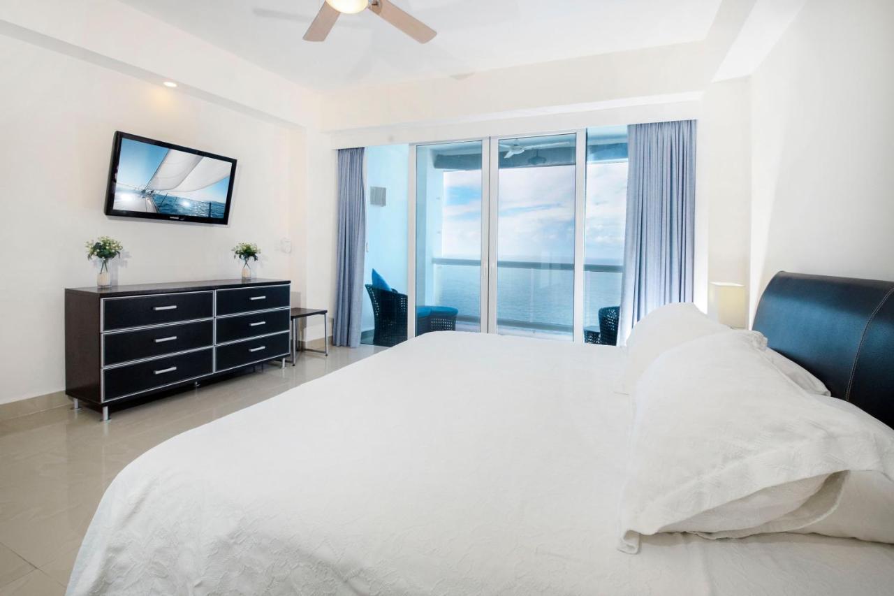 Oceanfront Oasis At Peninsula Grand *