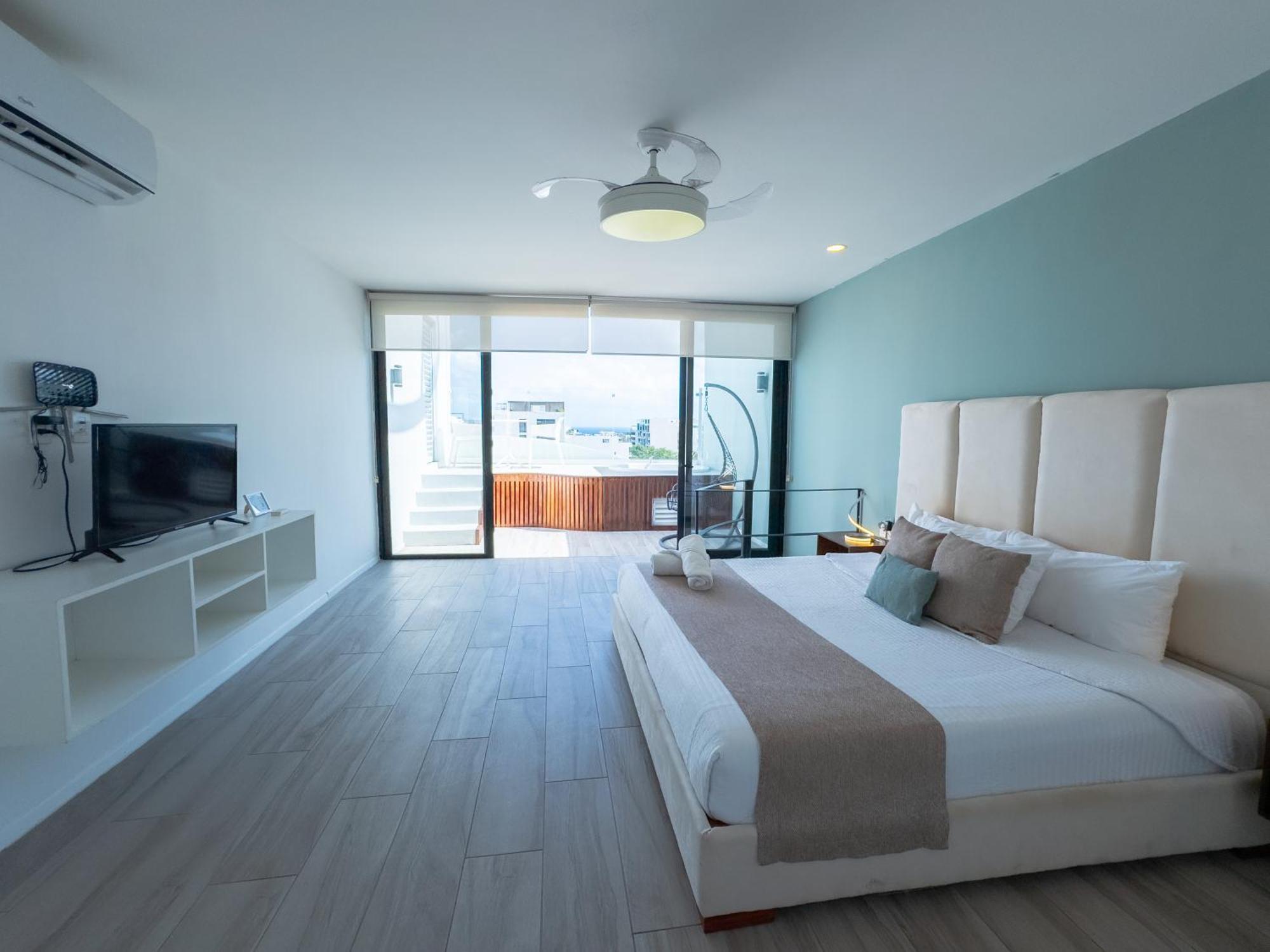 Mare Playa del Carmen Hotel