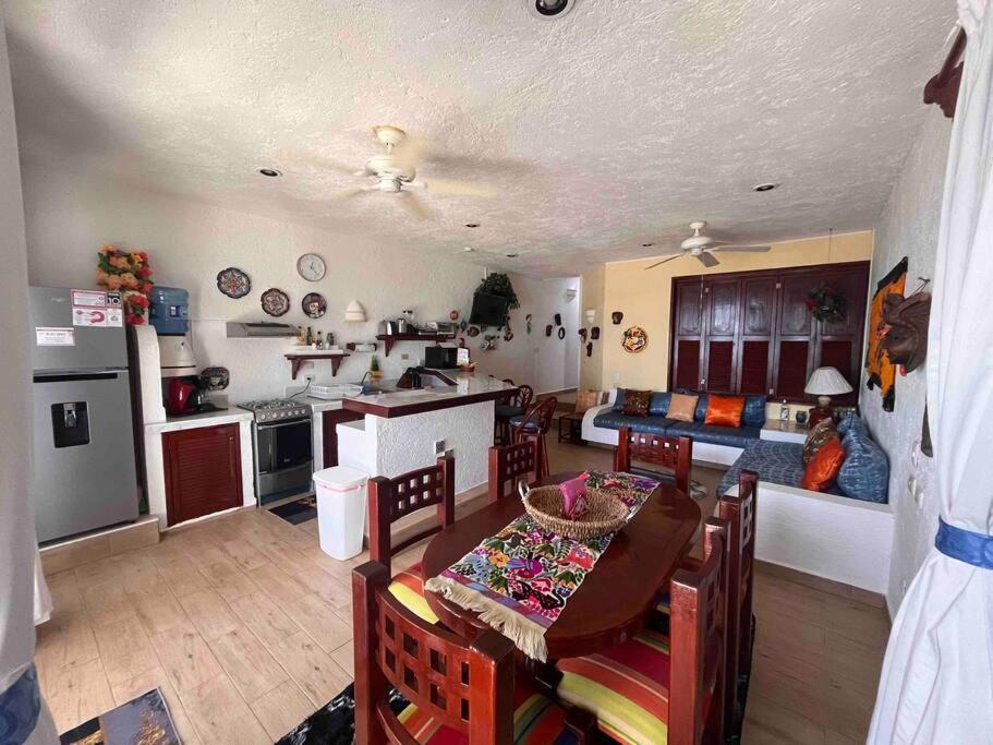 Beachfront Half Moon Bay Apartment Akumal