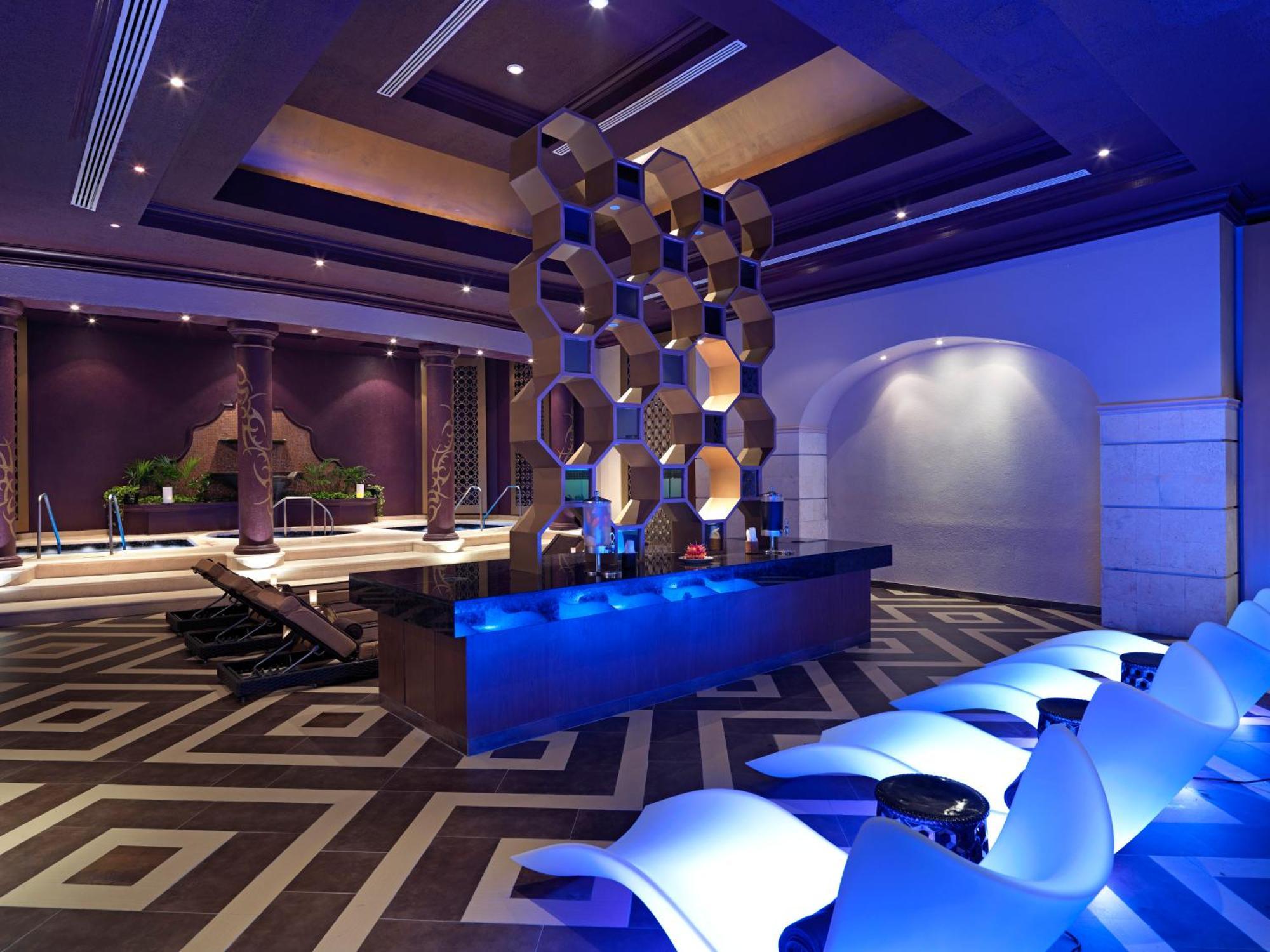 Hard Rock (adults Only)