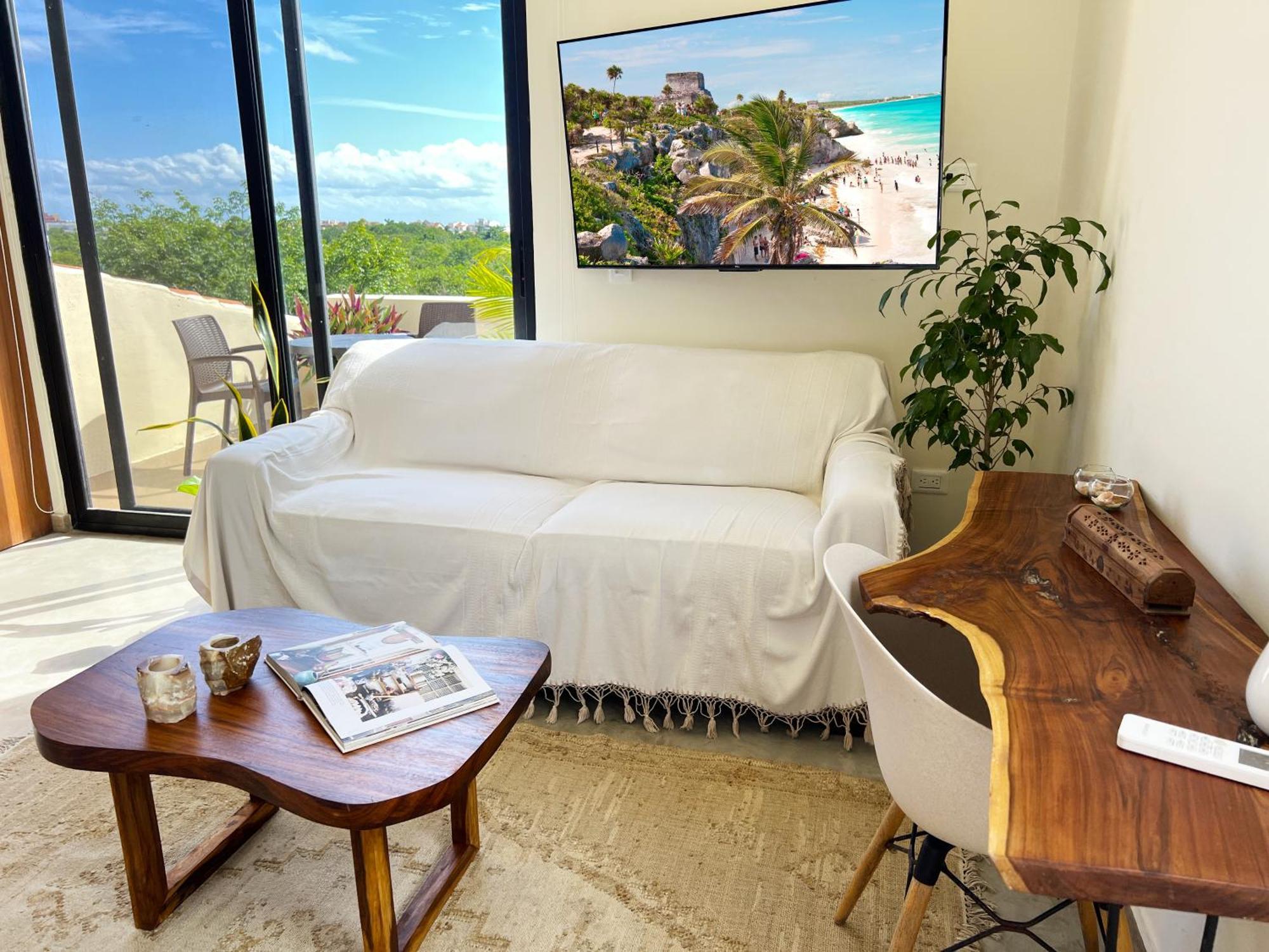 Private Jacuzzi, Golf Getaway, Sunrise View