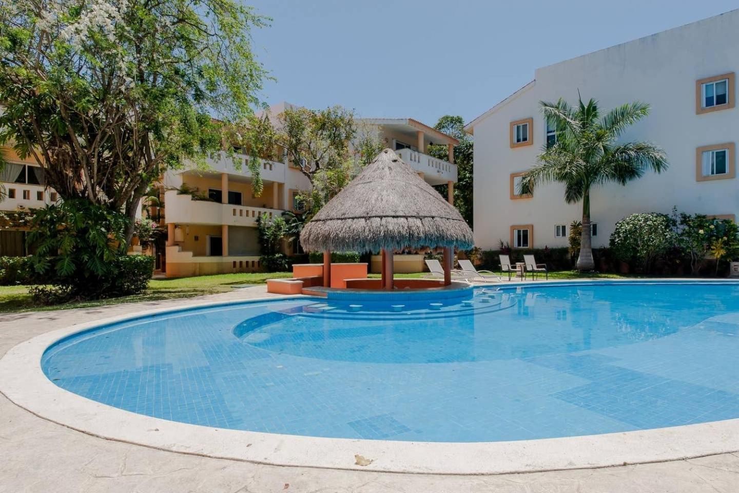 Private Balcony I Gated Playacar I Pool On Site! Apartment Playa del Carmen
