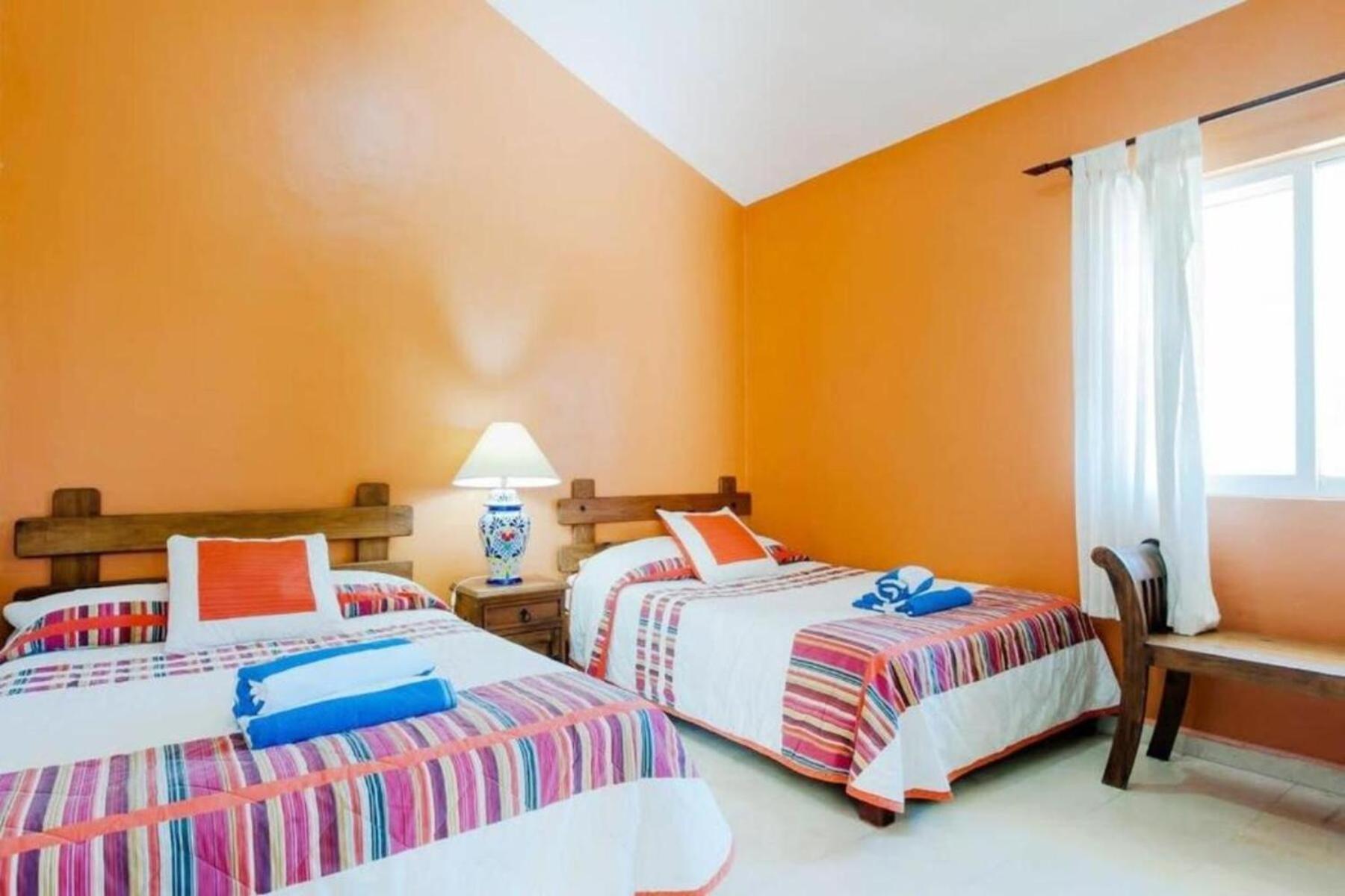 Private Balcony I Gated Playacar I Pool On Site! Playa del Carmen