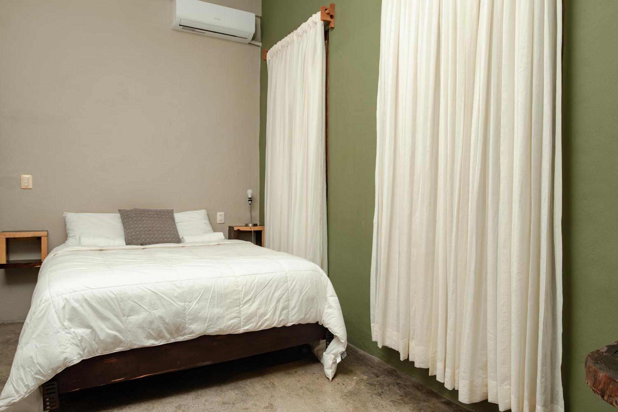 Hokhmah Heart Hotel