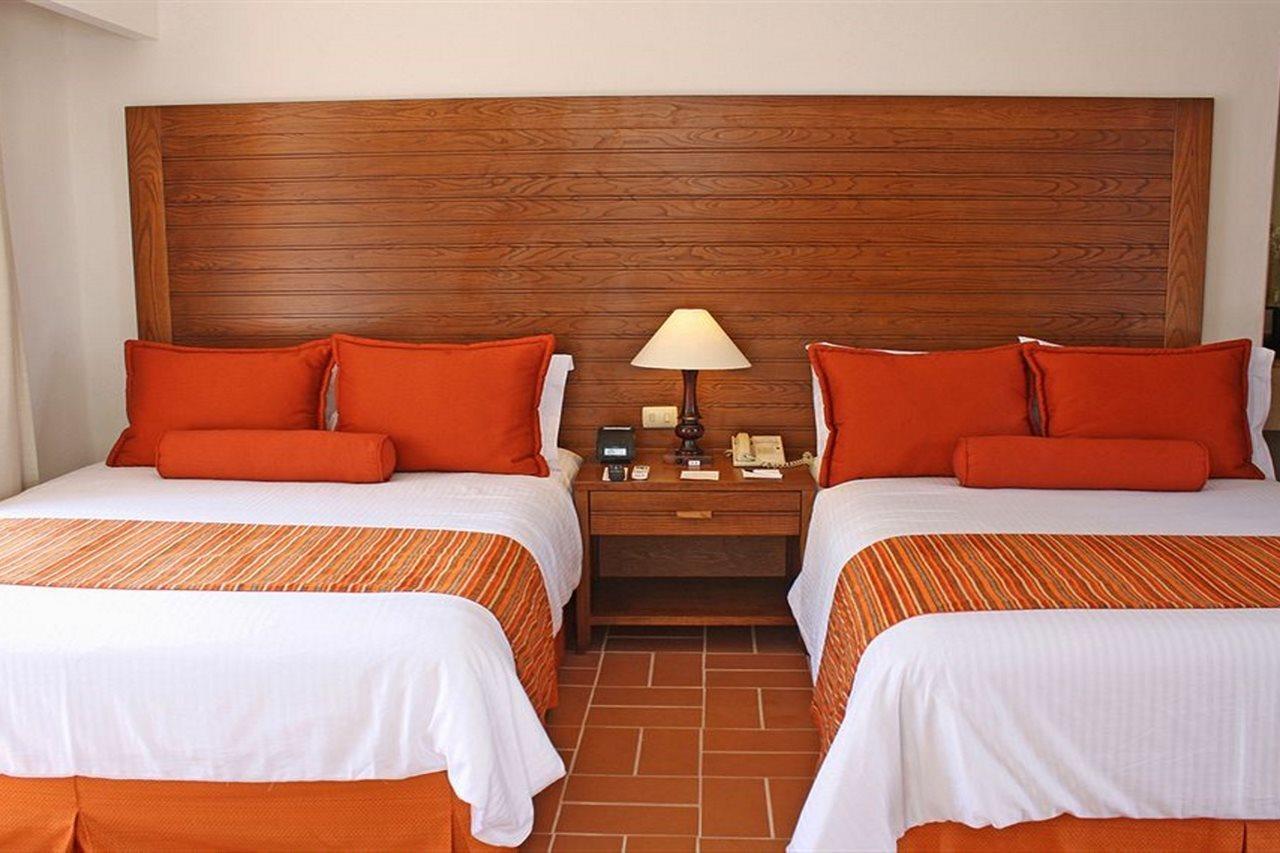 Sunscape Sabor Resort