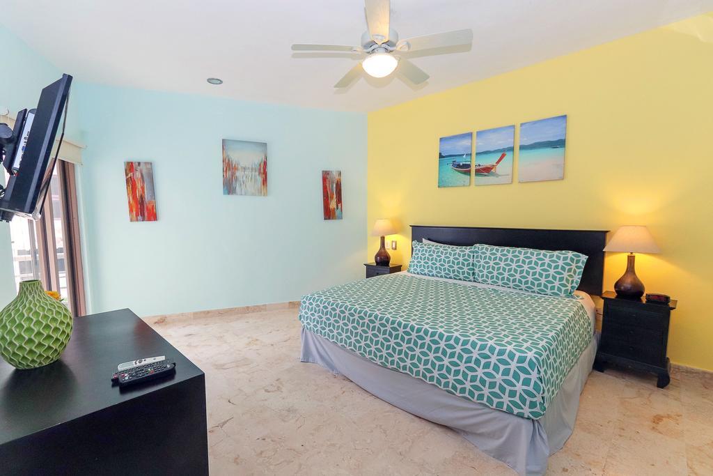 Apartment Beachfront Condo, 2 Bedroom - Ocean View At Corto Maltes