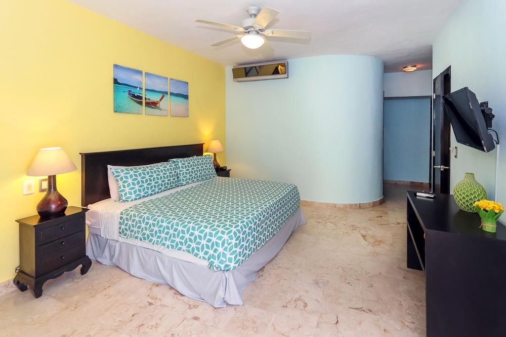 Beachfront Condo, 2 Bedroom - Ocean View At Corto Maltes Apartment *