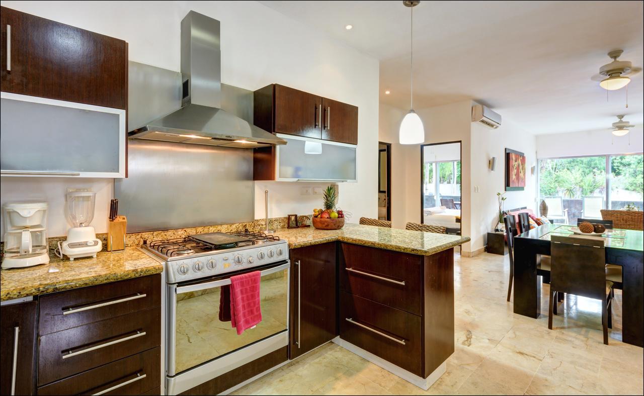 La Vista By Las Flores Apartment