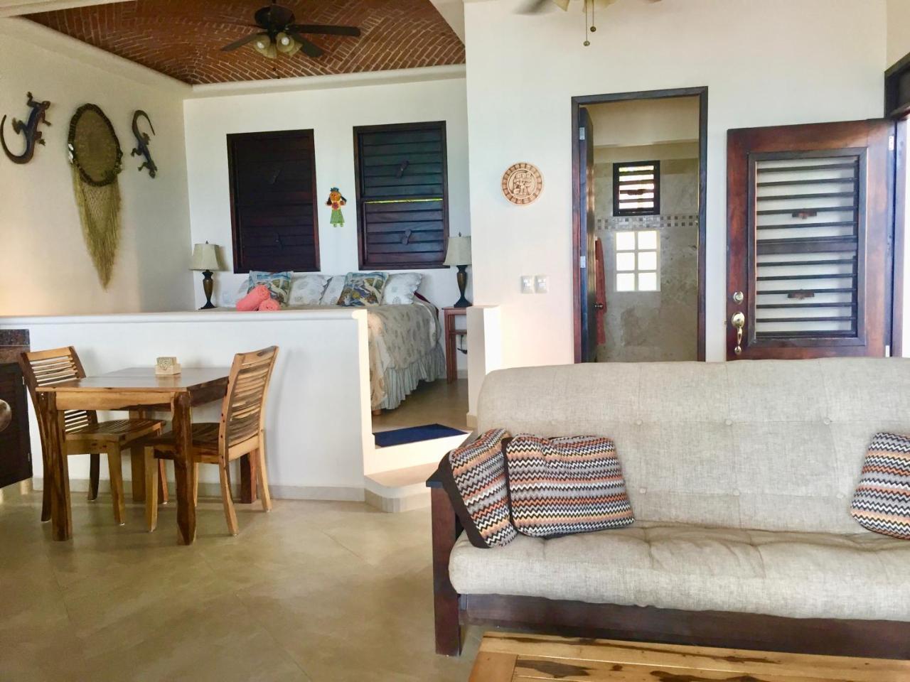 Nah Uxibal And Casitas