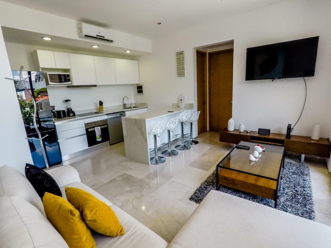 Menesse 32 Luxury By Mikitito