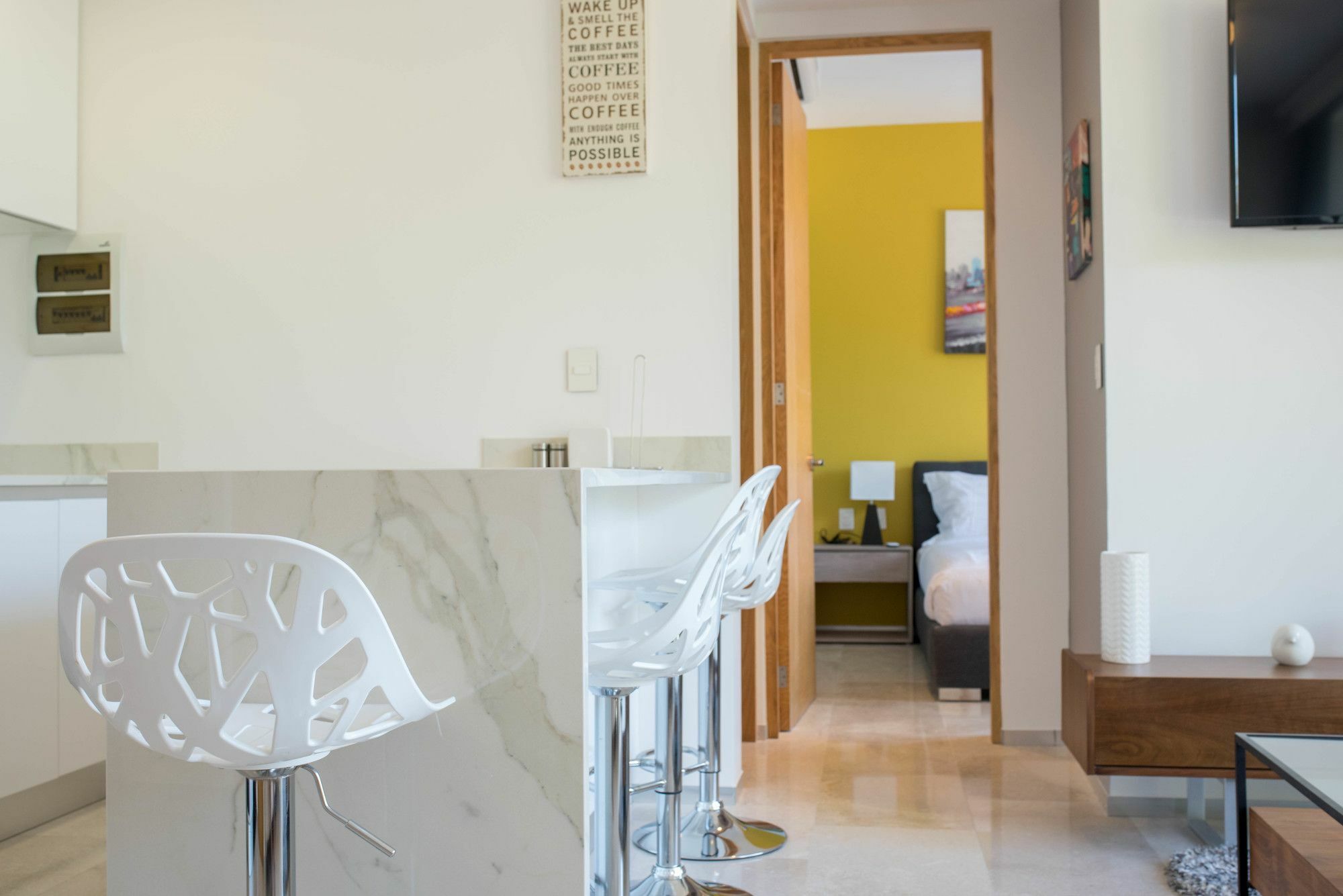 Menesse 32 Luxury By Mikitito *