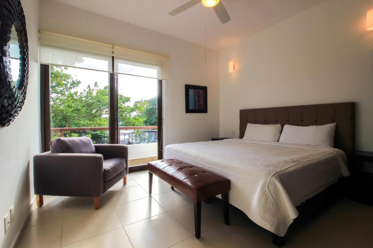 Penthouses With Private Rooftop & Hot Tub In Grounds Apartment *