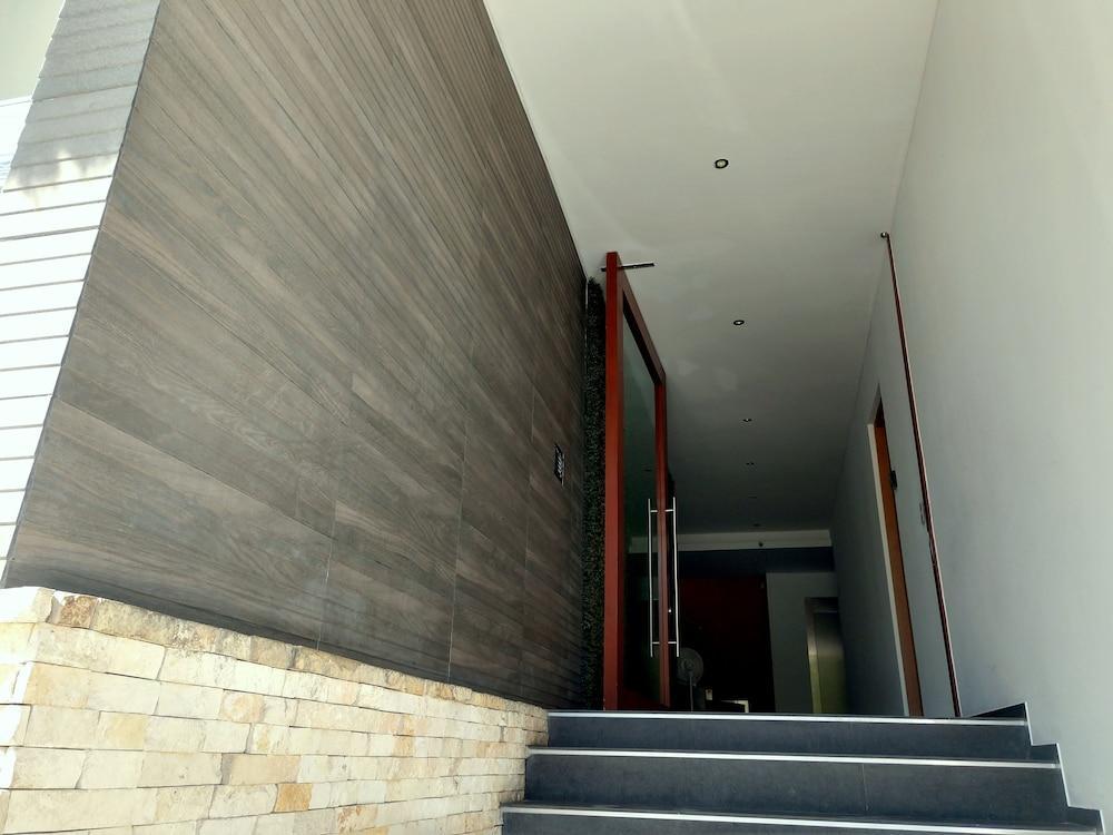 Menesse 32 Luxury By Mikitito Apartment *