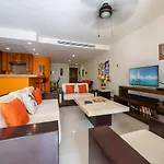 2 Bedroom Condo With Pool & Gym - At Quadra Alea - Xaman 201