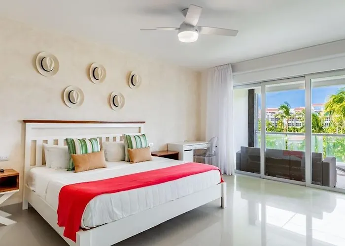 Luxury Ocean View Condo In Mareazul Beach Front - Almajuma House