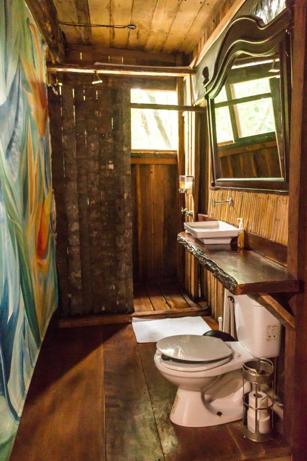 Bambu Gran Palas Hostal Party Albergue *