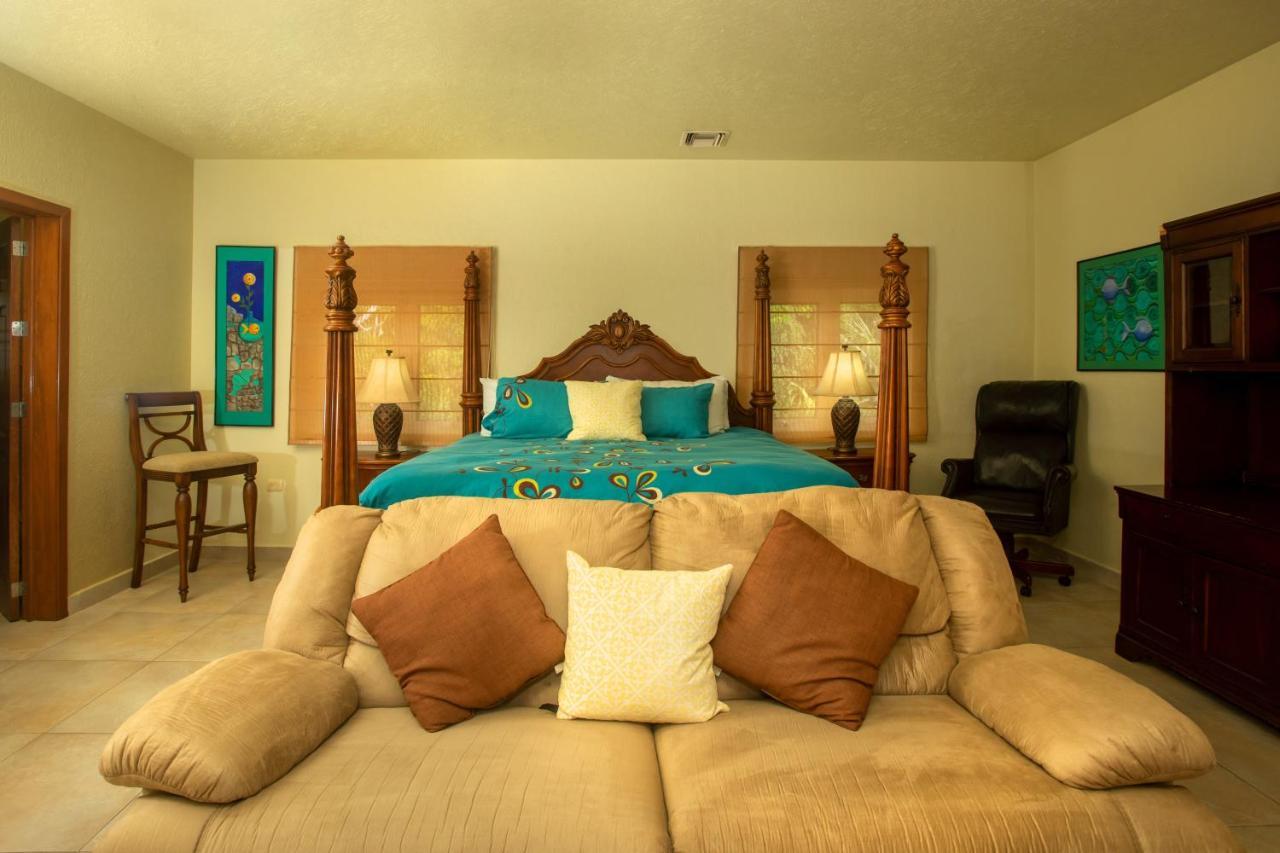 Beach House Luxury Vacation - Paradise 2 Prívate Master Suites Ocean&garden View Bed and breakfast *