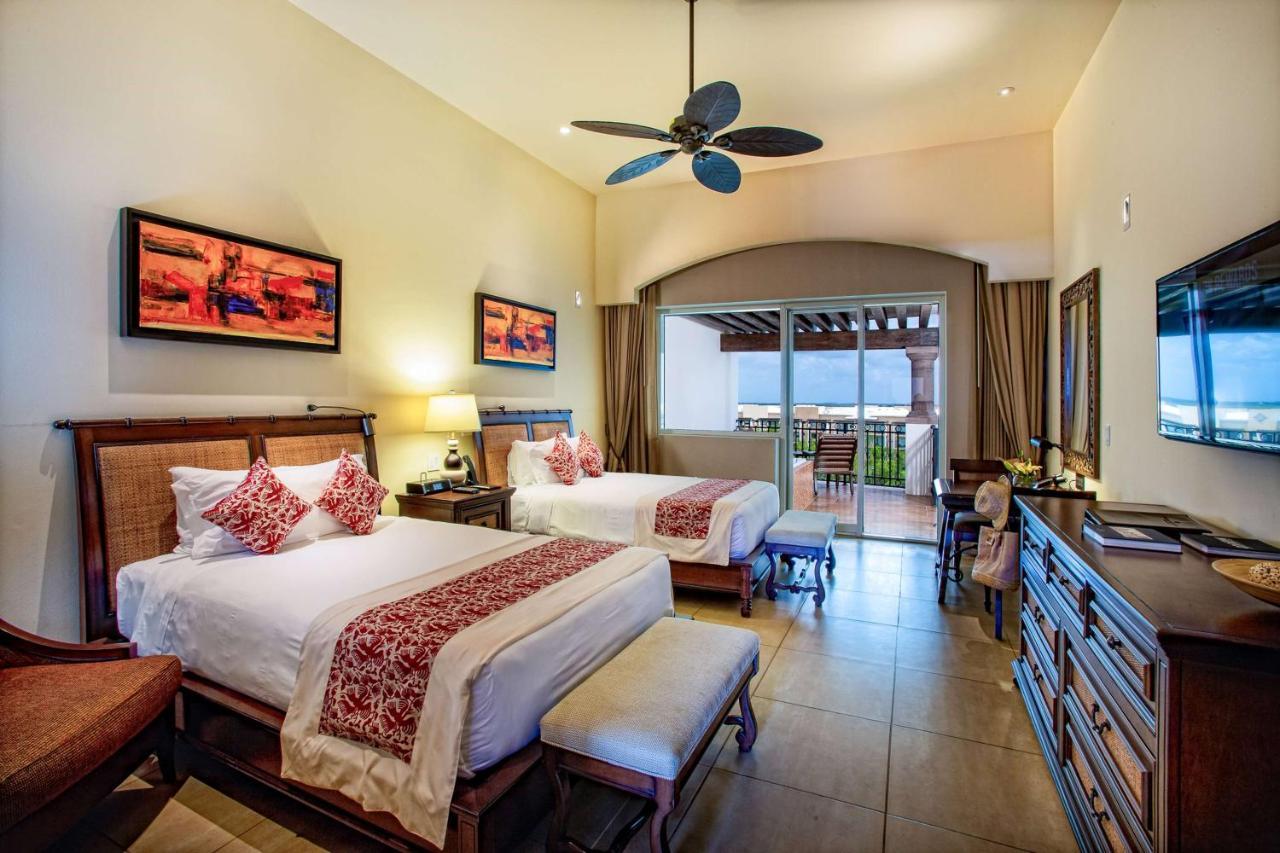 Resort Grand Residences Riviera Cancun,