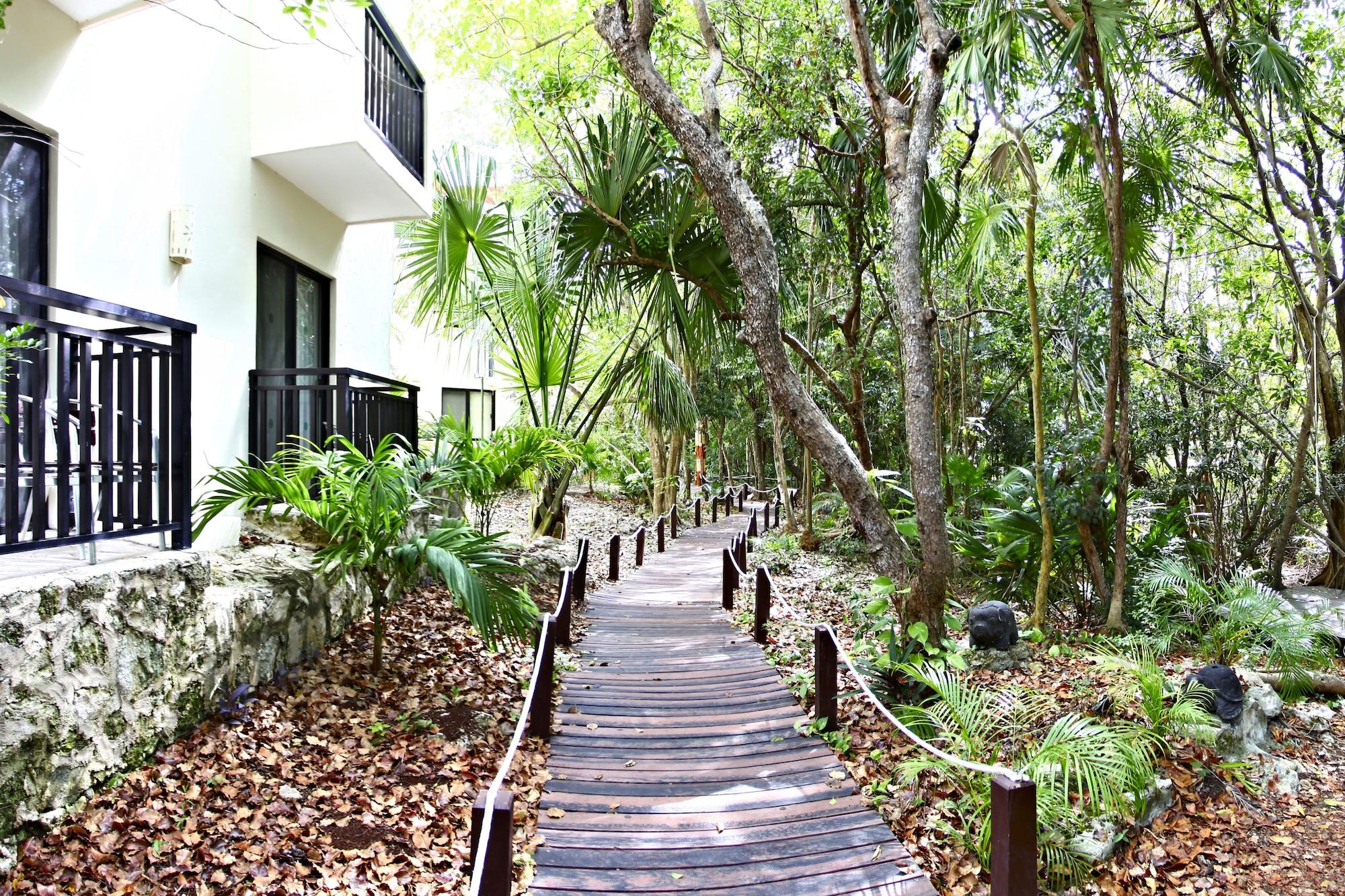 Sandos Caracol Eco Resort & Water Park (Adults Only) 5* Playa del Carmen