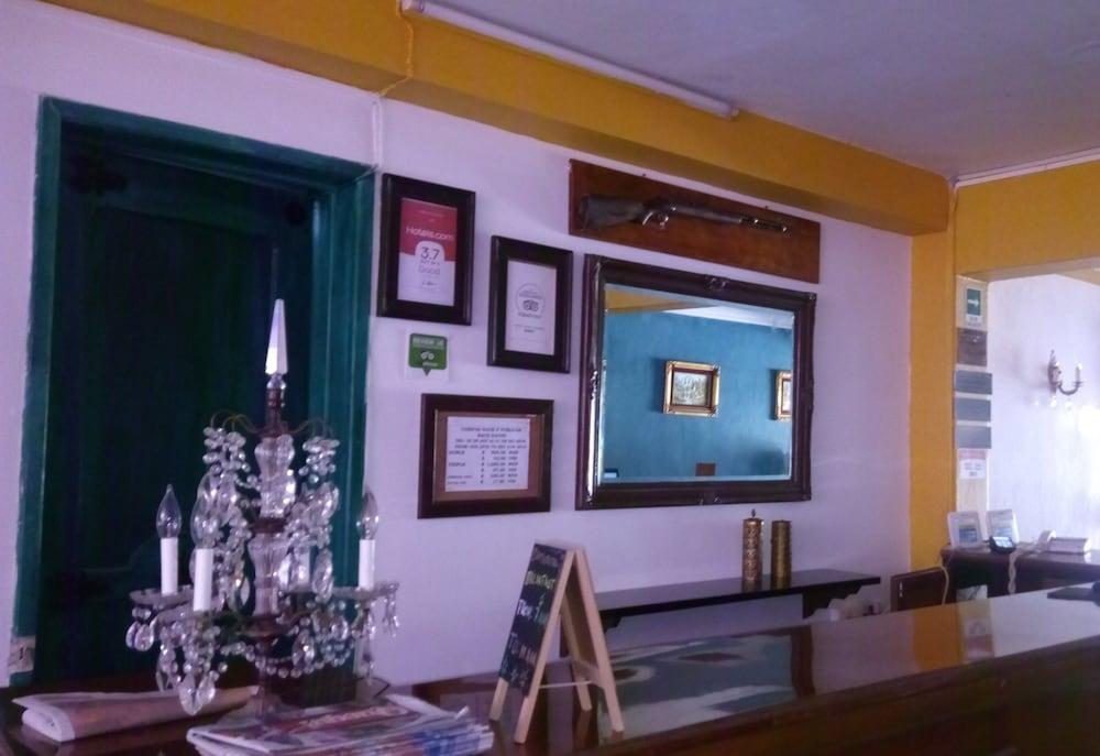 Mary Carmen Hotel 3*