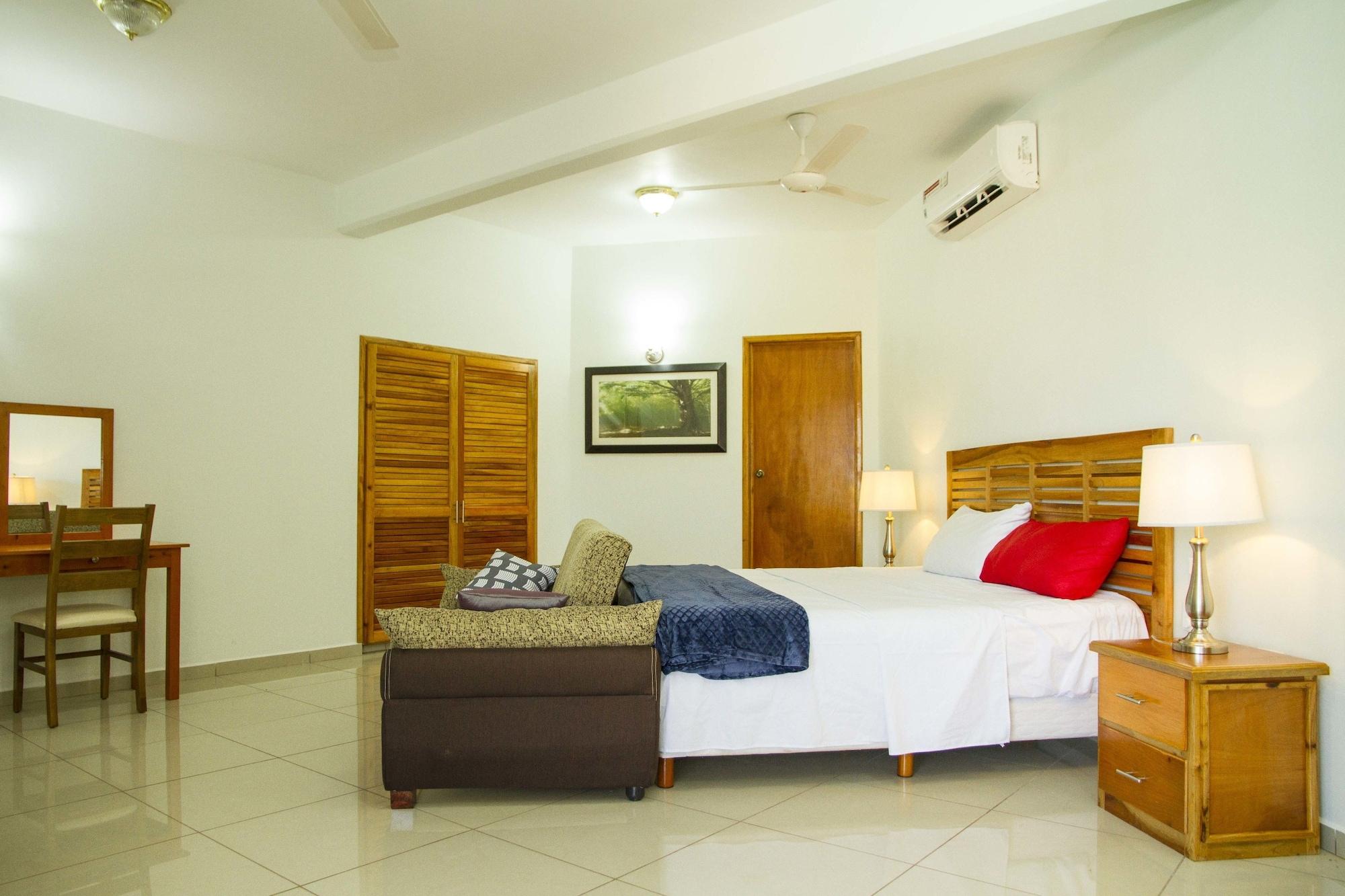 Scarlette Hotel