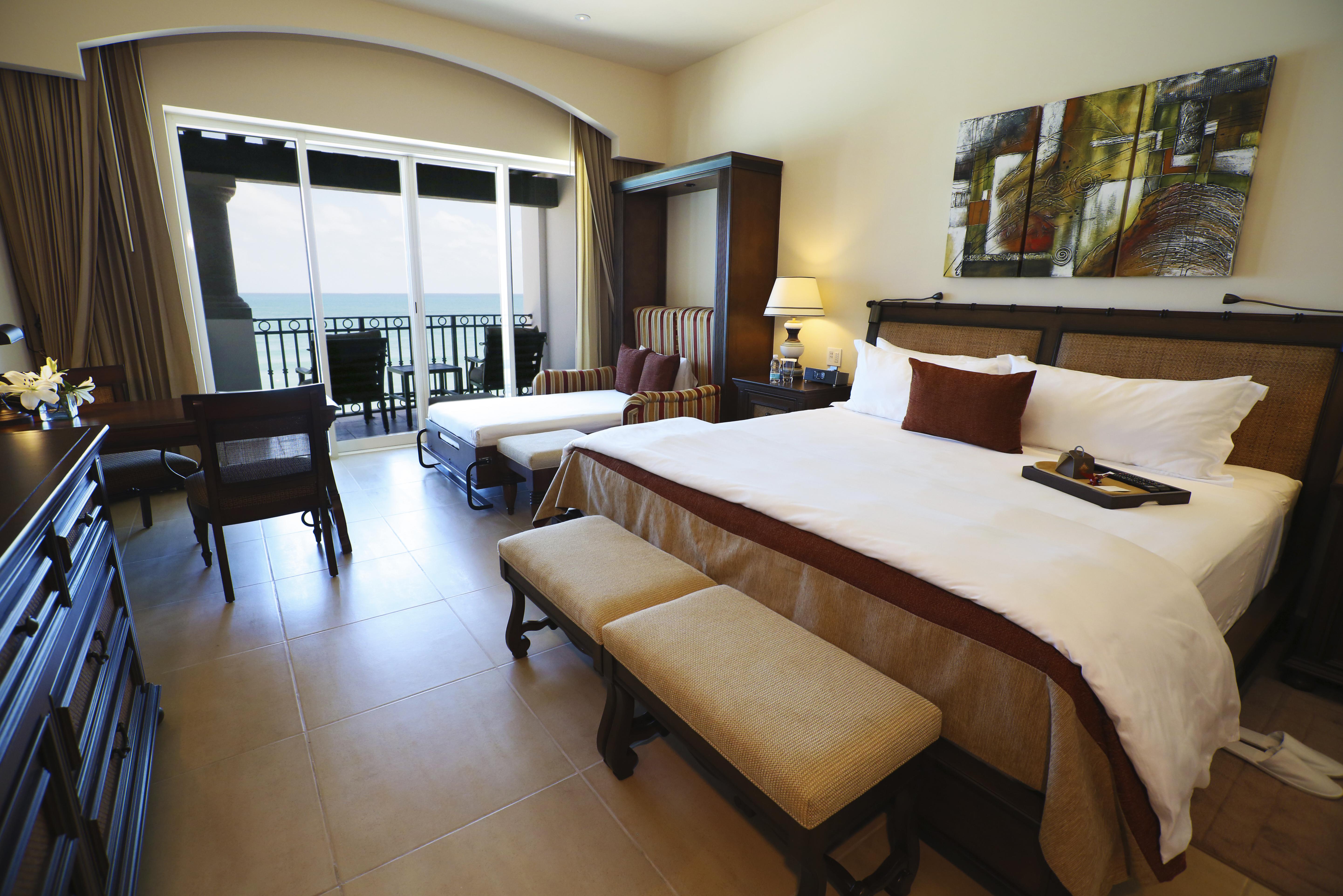 Resort Grand Residences Riviera Cancun,