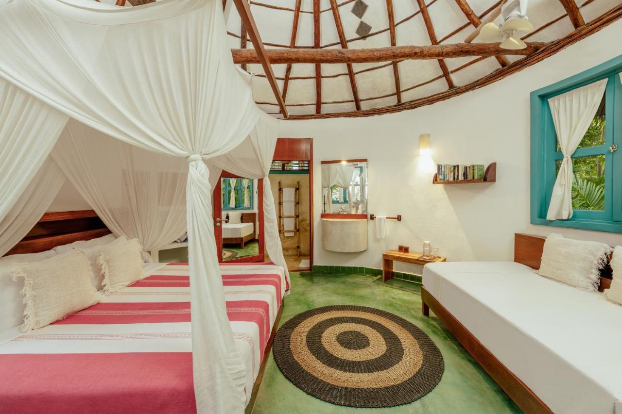 Dos Ceibas - Massage & Yoga Inclusive