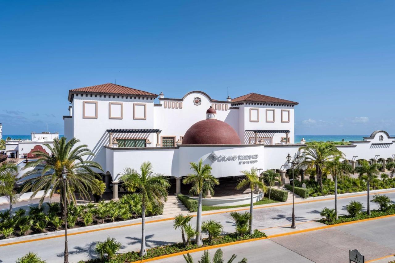 Resort Grand Residences Riviera Cancun, 5*
