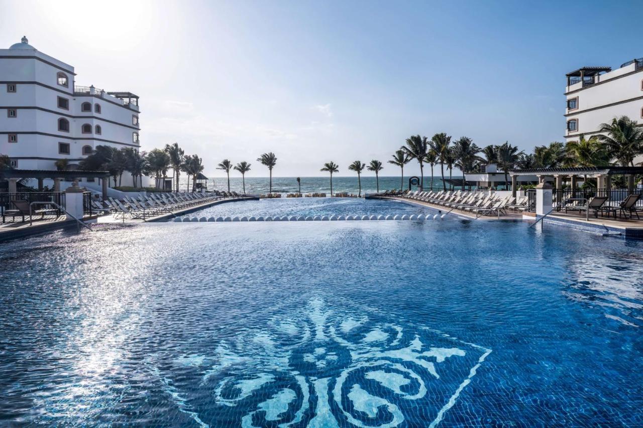 Grand Residences Riviera Cancun, Resort