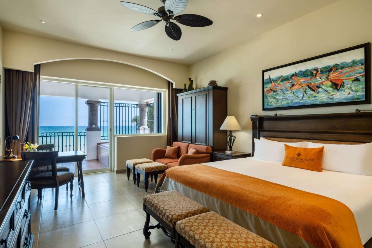 Grand Residences Riviera Cancun, Resort