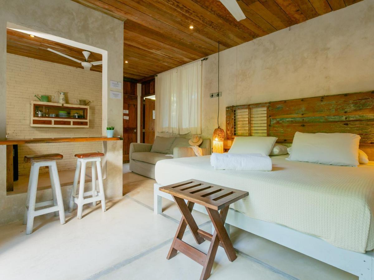 Hotel (adults Only)