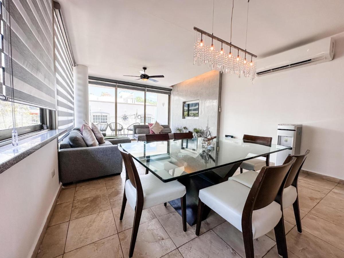 Apartment Dc 1103 Trendy Condo In Mamitas Beach Area Half Block To 5Th Playa del Carmen