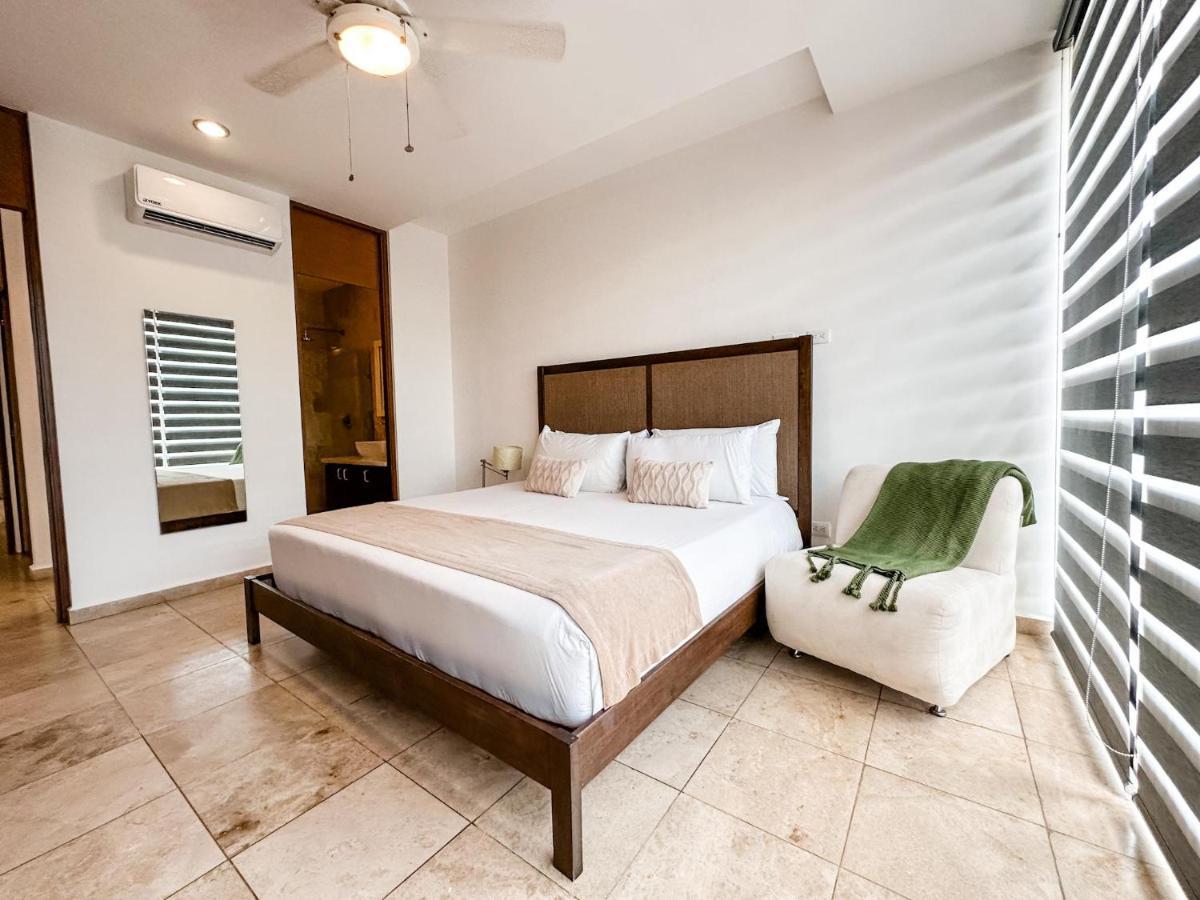 Dc 1103 Trendy Condo In Mamitas Beach Area Half Block To 5Th * Playa del Carmen